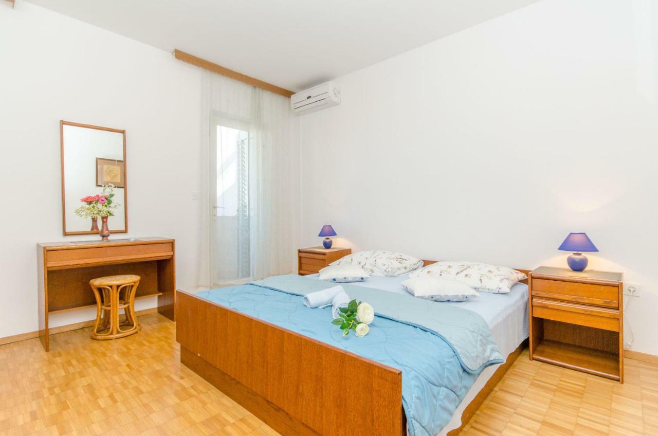 Apartments And Room Sun & Sea Podgora Exterior photo