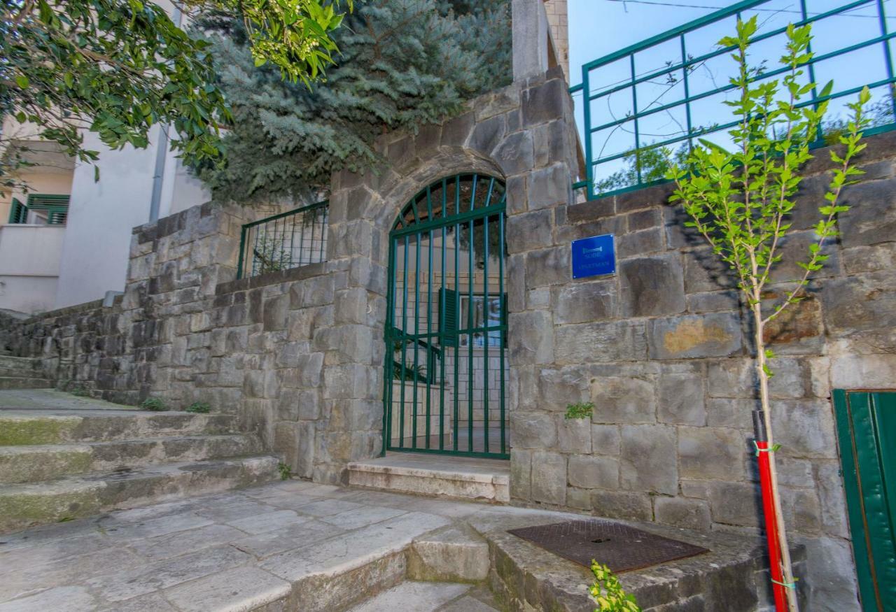 Apartments And Room Sun & Sea Podgora Exterior photo